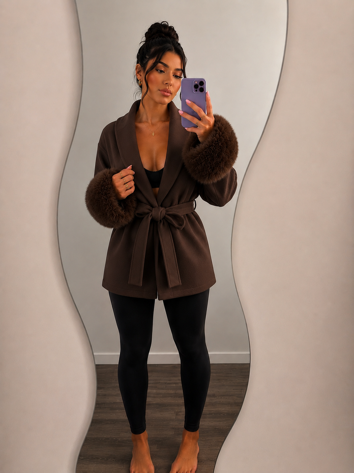 Manteau cuff