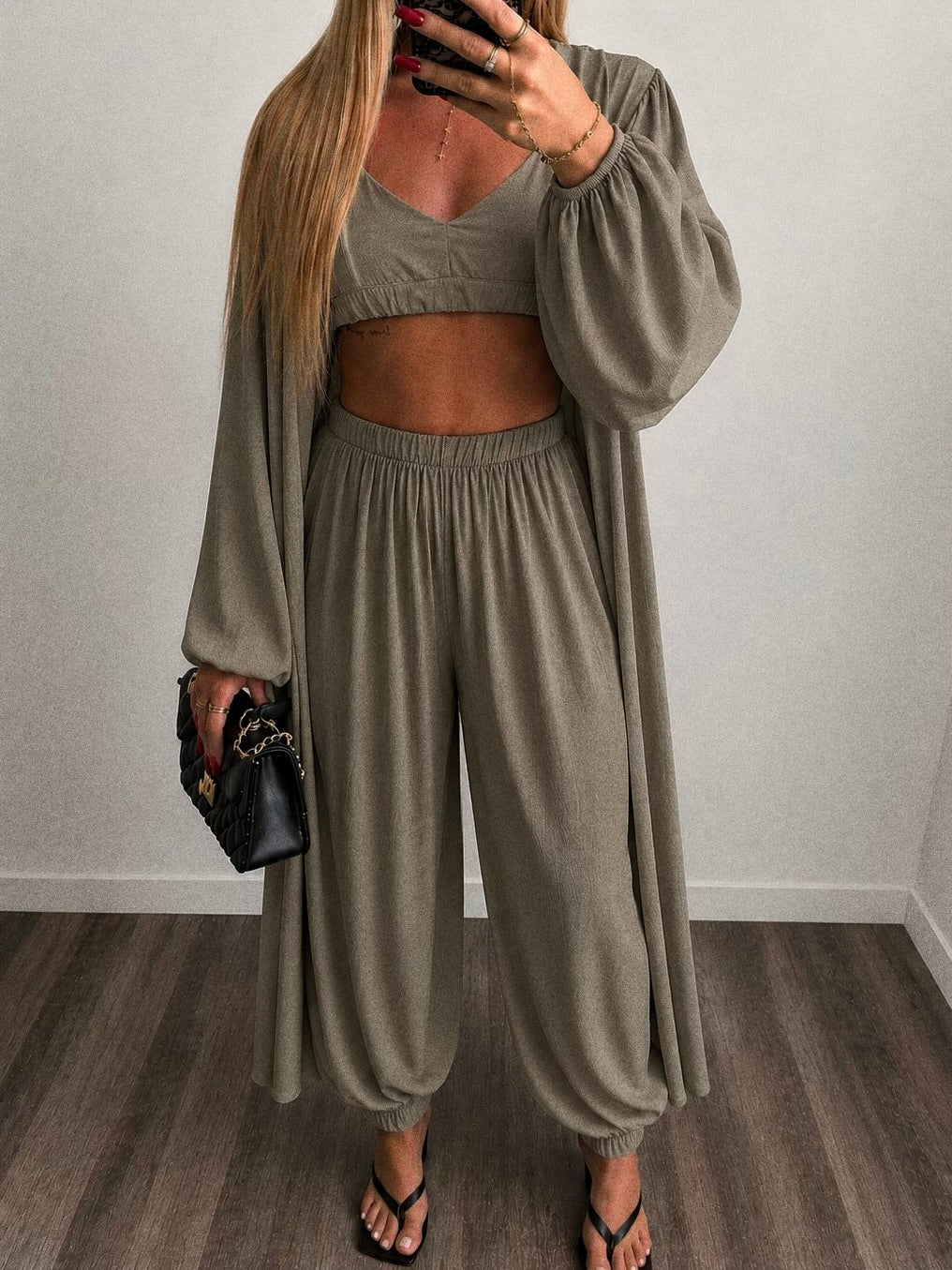 Set naïa kaki