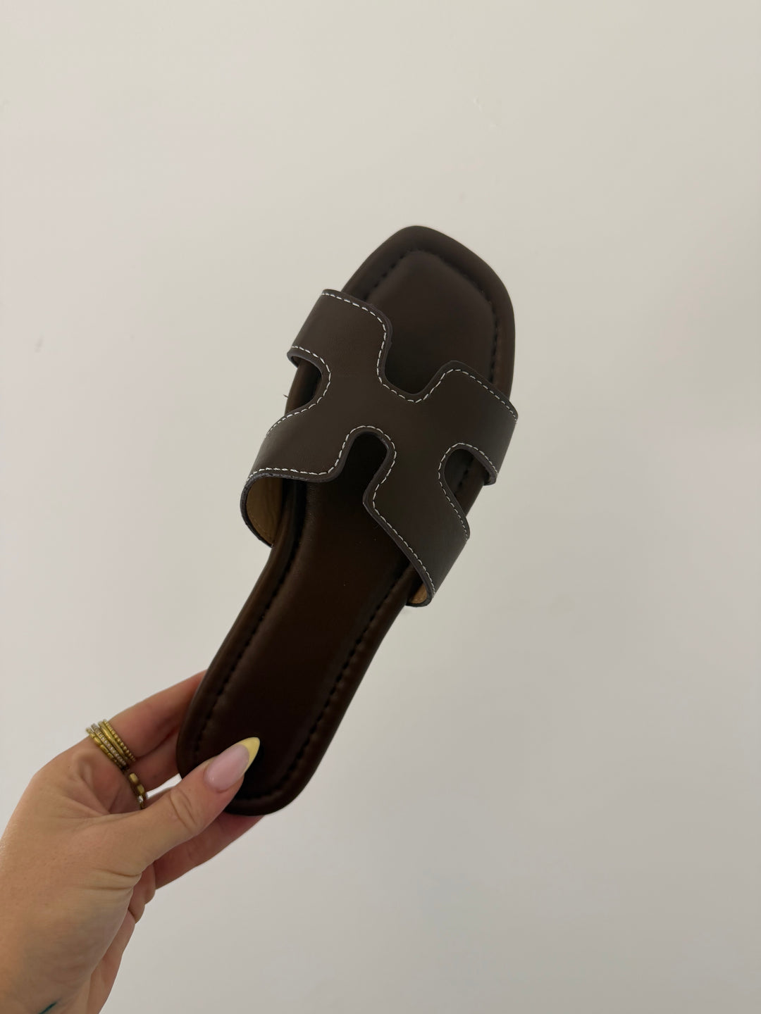 Claquette hermance surpiqûre choco