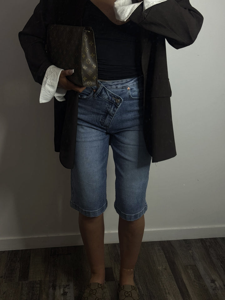 Bermuda en jean asymétrique