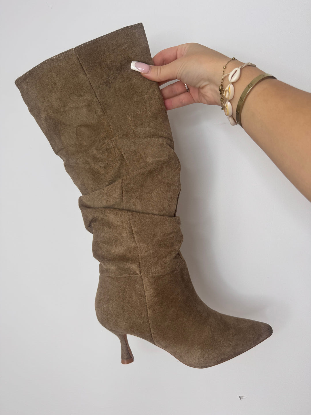 Botte à talons en daim
